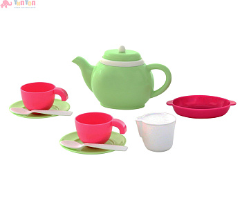 nabor-detskoj-posudy-na-2-persony-10-yelementov-v-setochke_61362-1